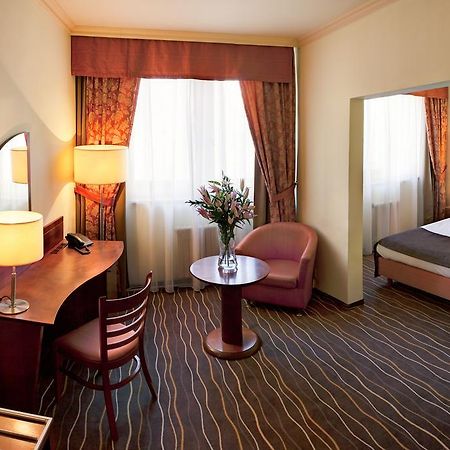 Luxury Family Hotel Bila Labut Πράγα Δωμάτιο φωτογραφία